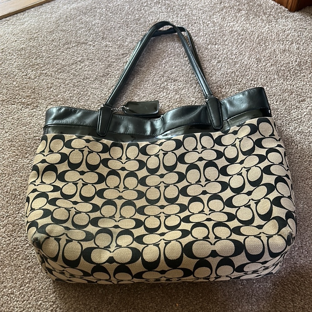 Black Coach Shoulder Bag - Picture 2 of 4